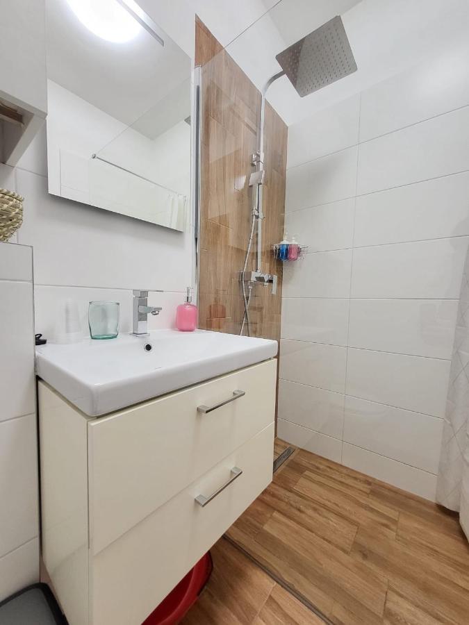 Velky Apartman 3 Leilighet Bratislava Eksteriør bilde